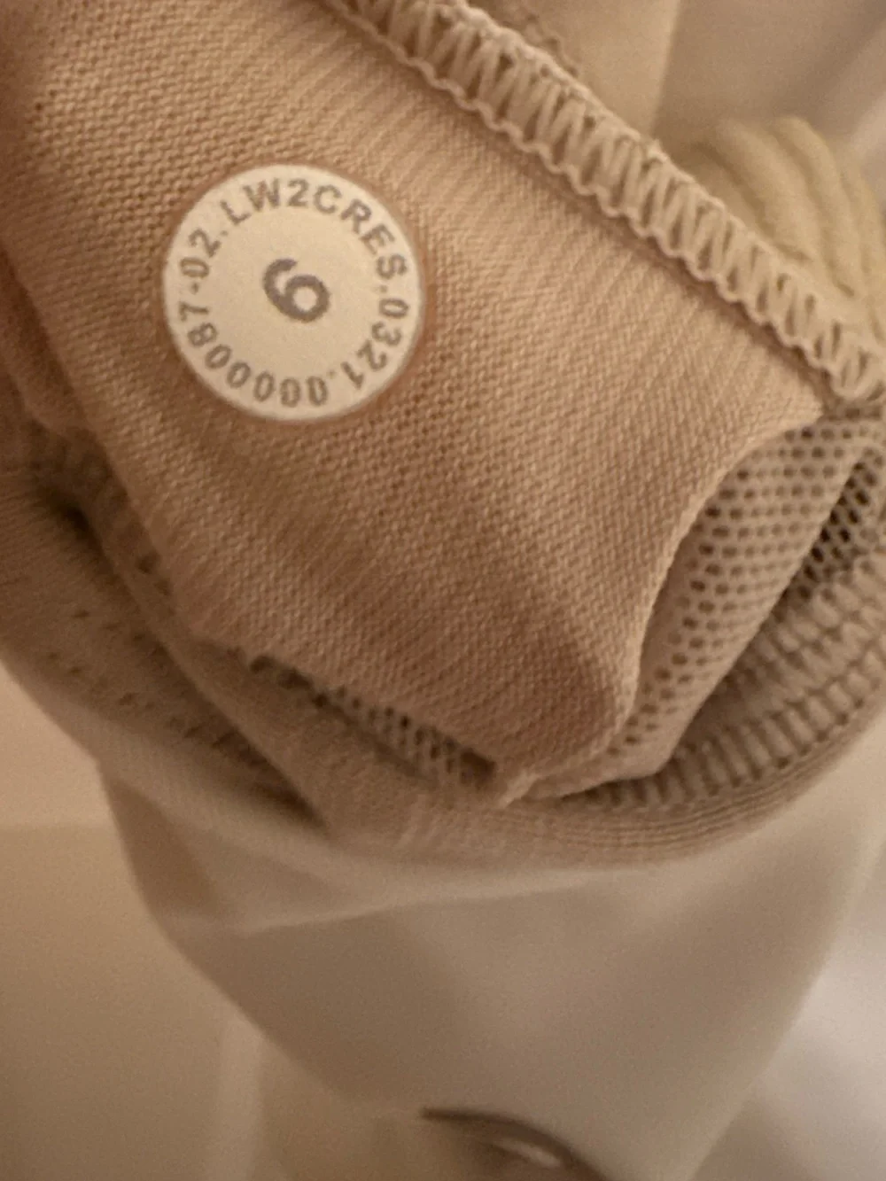 Lululemon Strong Lines Bra Bone Size 6 High Neck Cross Back Sports Bra